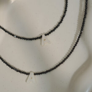 COLLAR ESPINELA 2MM CON LETRA NACAR